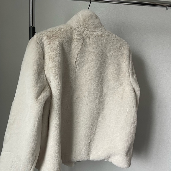 Oversized Faux Fur Coat Size L - Picture 2 of 5